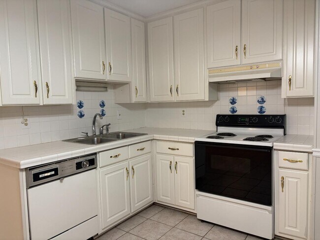 Foto del edificio - 3329 Roxana Rd