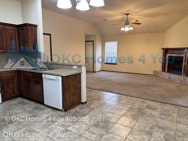 Building Photo - 3 br, 2 bath House - 804 SW 151st Street U...