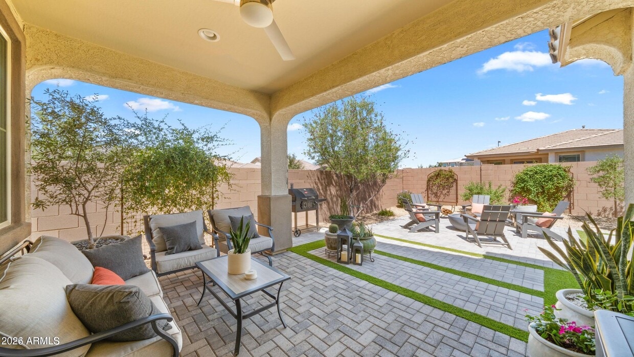 Building Photo - 20406 E Estrella Rd