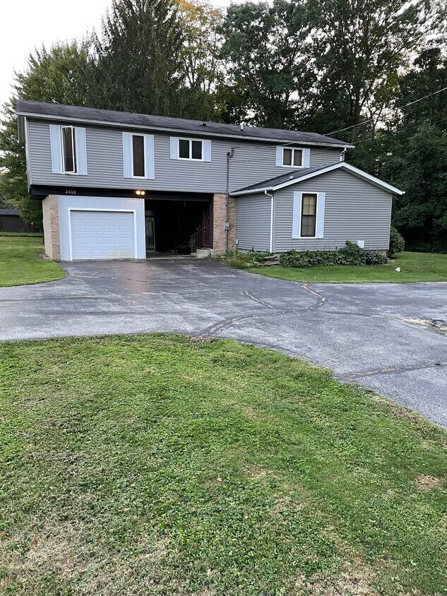 2408 Cadwallader Sonk Rd Unit 2408, Cortland, OH 44410 Apartments in