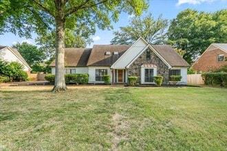 Building Photo - 7559 Cross Village Dr