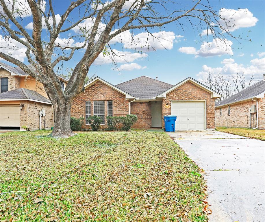 2509 Overland Trail, Dickinson, TX 77539 House for Rent in Dickinson