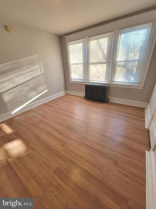 Foto del edificio - 5800 Penn St