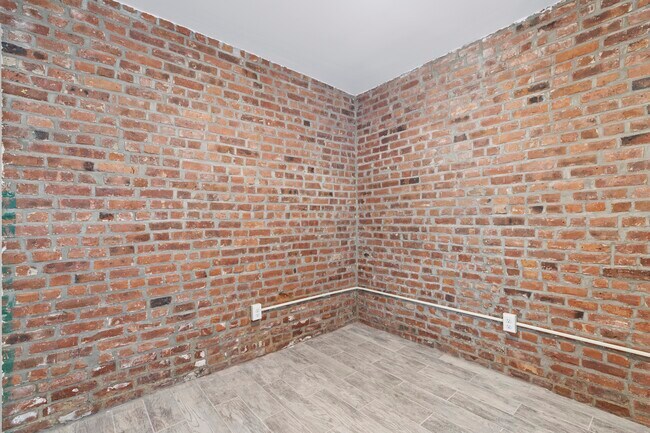 Foto del edificio - 301 Clerk St