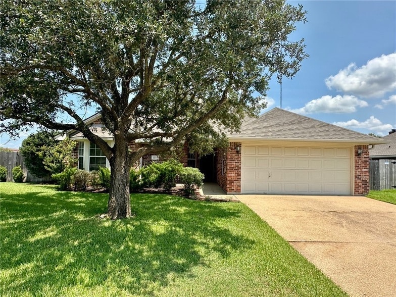 Foto principal - 4201 Bedford Ct