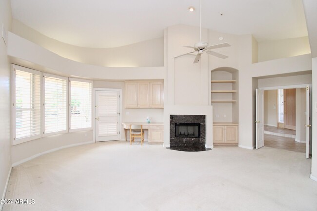 Building Photo - 9569 E Yucca St