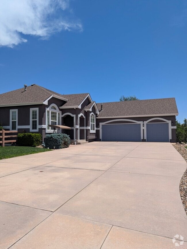 Building Photo - 6010 Box Canyon Rd