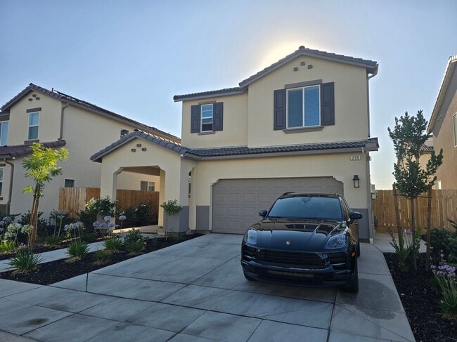 Building Photo - 299 Talus Wy S