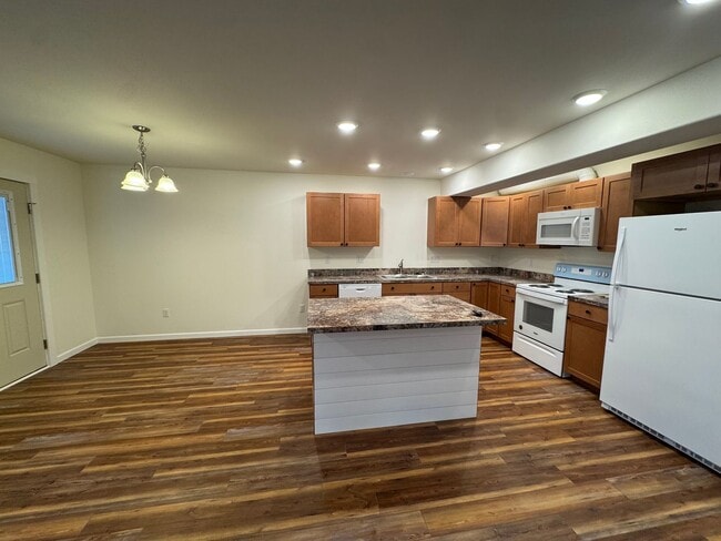 Foto del edificio - Brand new construction 3 bed near JBER