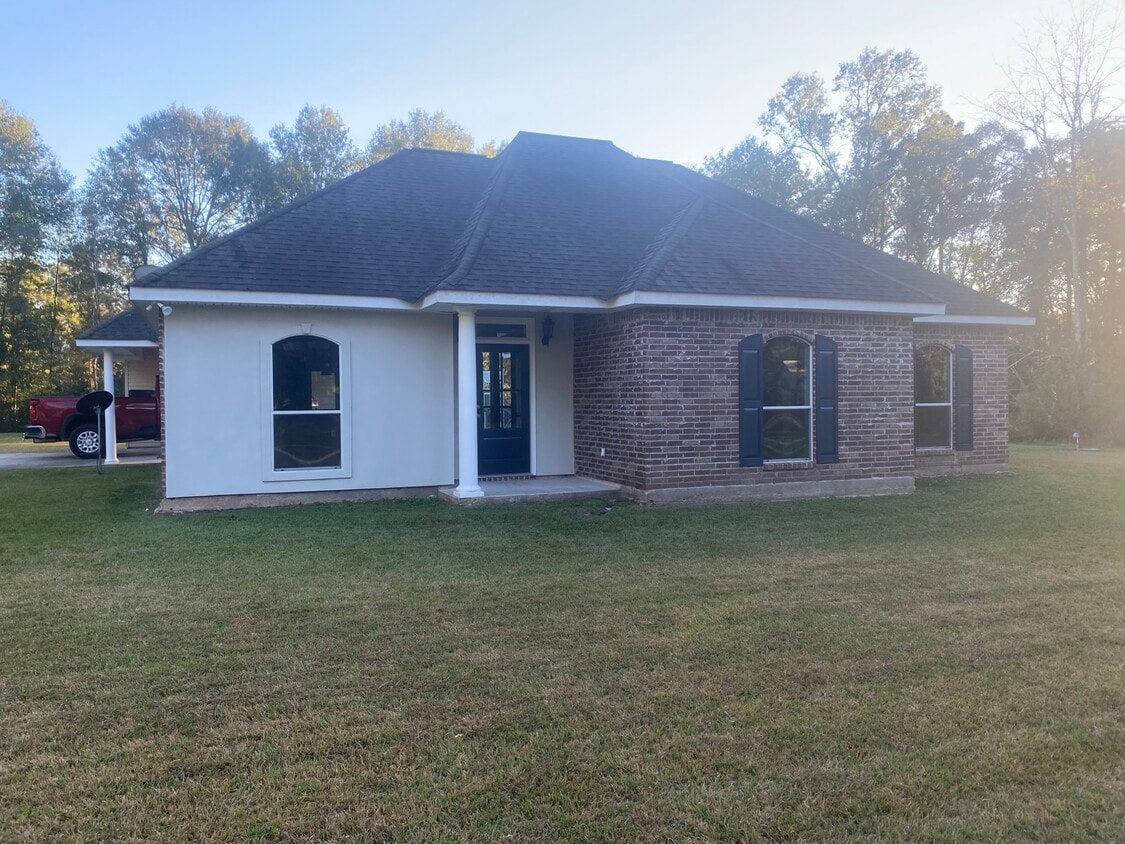 16084 Riverwood Dr, Independence, LA 70443 House Rental in