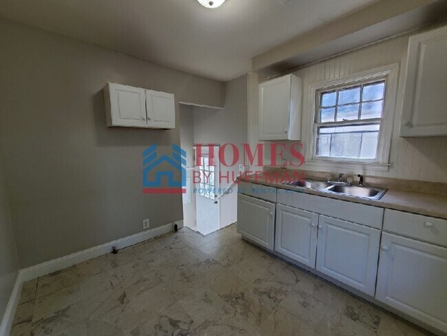 Foto del edificio - Two Bedroom House | 50% Off First Month