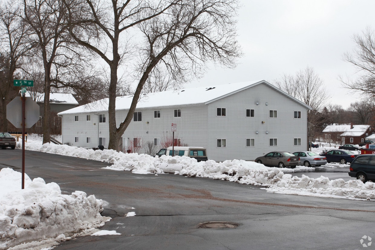 Building Photo - 414 14th Ave W