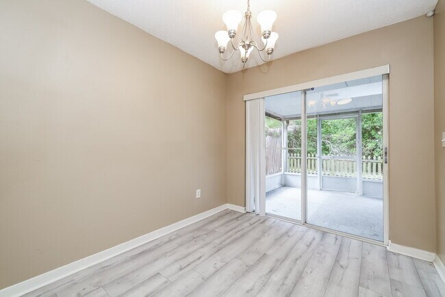 Foto del edificio - 6719 Summer Cove Dr