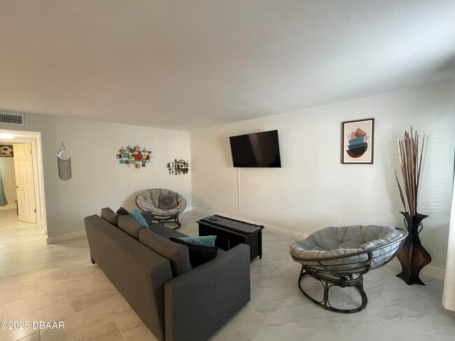 Foto del edificio - 411 N Halifax Ave