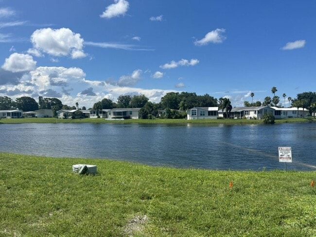 Building Photo - 488 Bimini Cay Cir