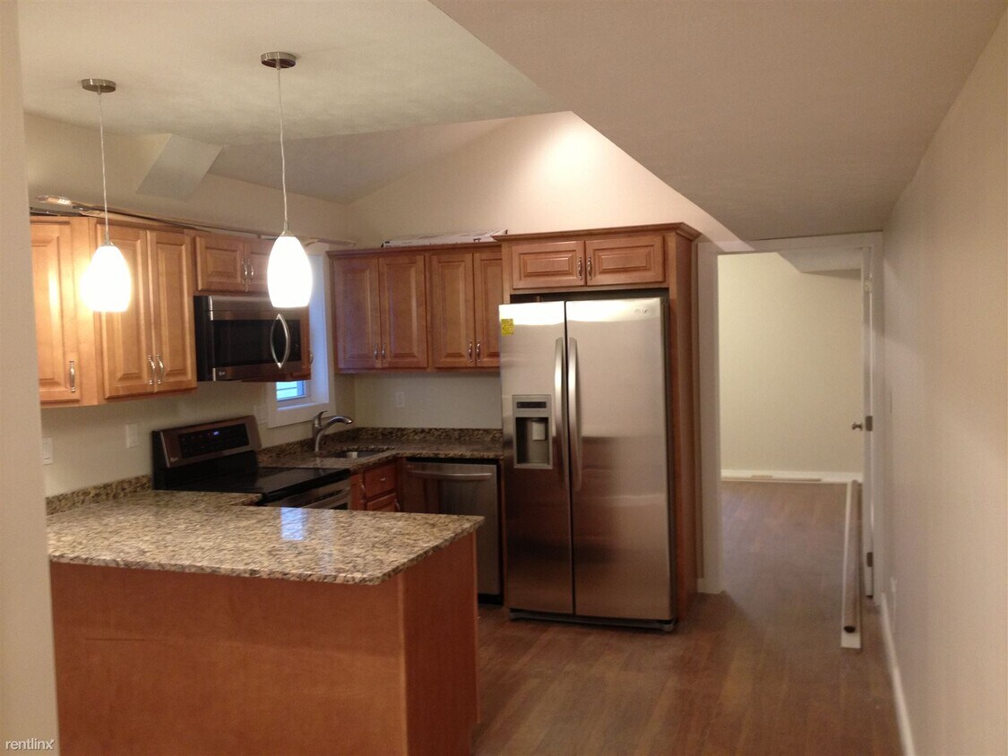 Primary Photo - 3 br, 2 bath House - 112 S 18th St