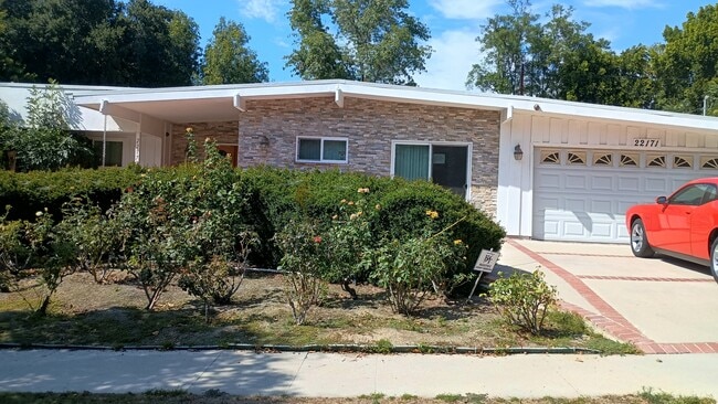 Building Photo - 22171 Marylee St