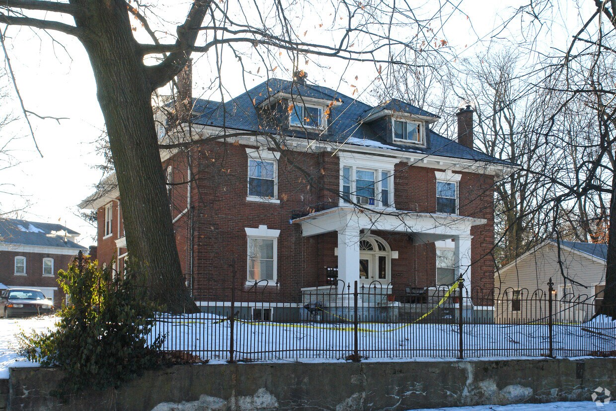 Foto del edificio - 149 Vernon Ave