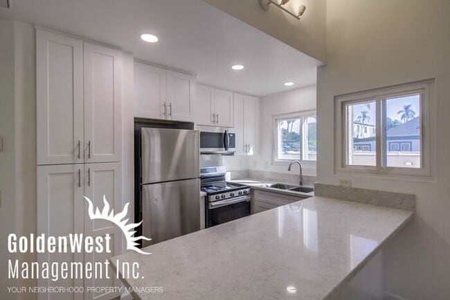 Building Photo - Stylish 1Bdm 1Ba Condo in Desirable Golden...