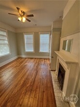 Building Photo - 225 W 40th St