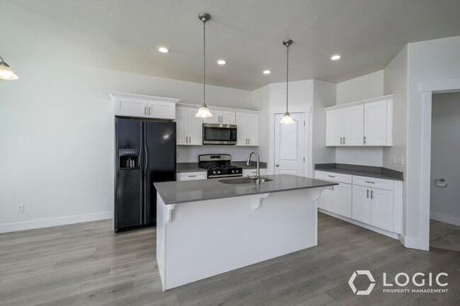 Foto del edificio - Beautiful Townhome in Lehi UT