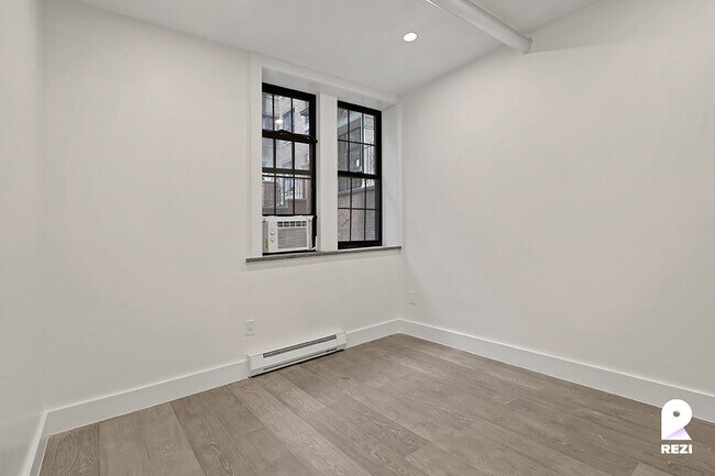 Building Photo - 36 Arden St