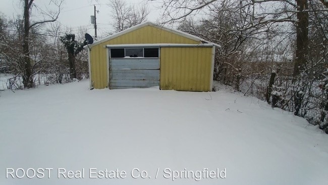 Building Photo - 2 br, 1 bath House - 1063 Russell Ave