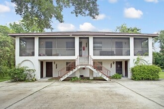 Building Photo - 2290-2296 Fox Hollow Dr