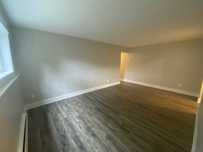 Building Photo - 321 N Butler Blvd