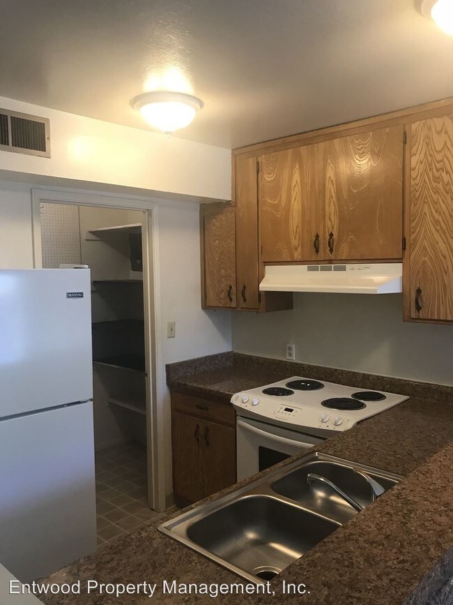 Building Photo - 2 br, 1 bath Apartment - 941 Hazel St