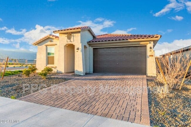 Building Photo - 19348 W Annika Dr