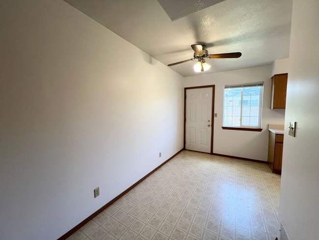 Foto del edificio - Wood Court Apartments