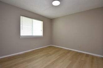 Building Photo - 17906 Glenpatti Dr