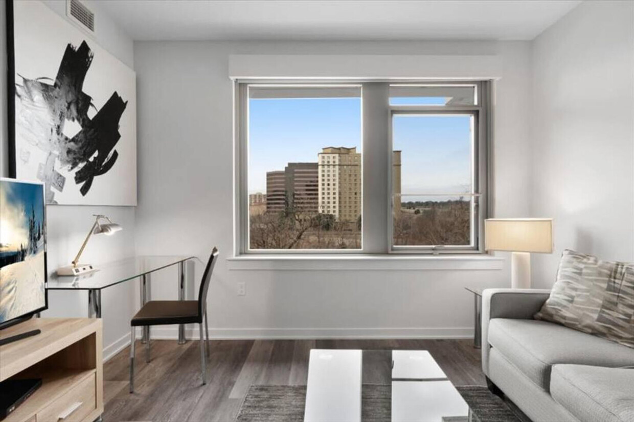 Foto principal - 2121 First St SW