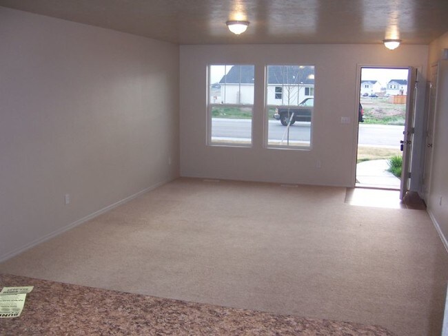 Foto del edificio - 4792 S Tinker Ave