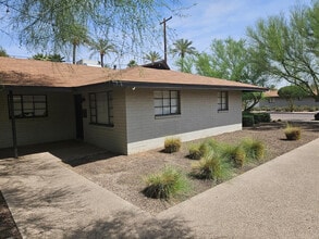 Building Photo - 802 W Turney Ave