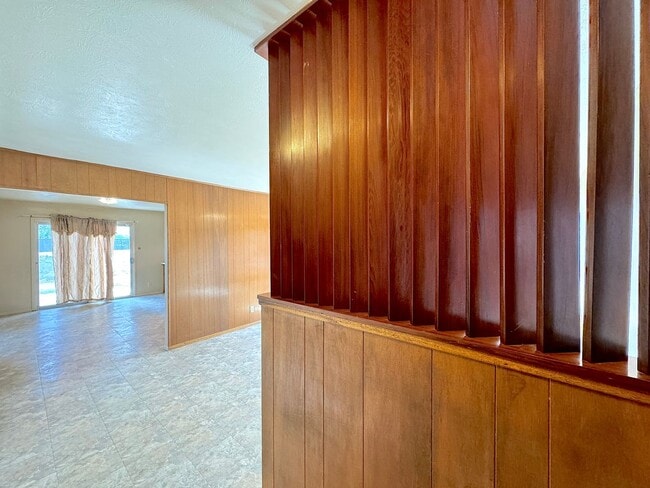 Foto del edificio - East El Paso 4 bed Refrig A/C