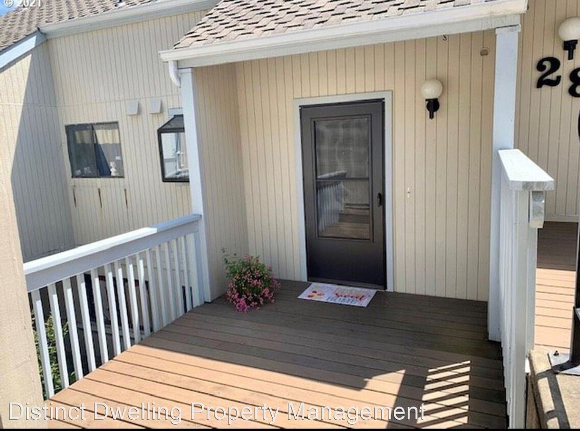 Primary Photo - 2 br, 1.5 bath House - 29 NW Mountain View...