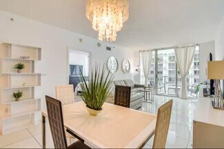 Building Photo - 1750 N Bayshore Dr