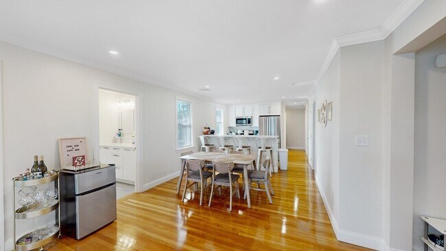 Foto del edificio - 35 Crosby Rd