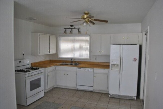 Foto del edificio - 3307 Edgecliff Dr