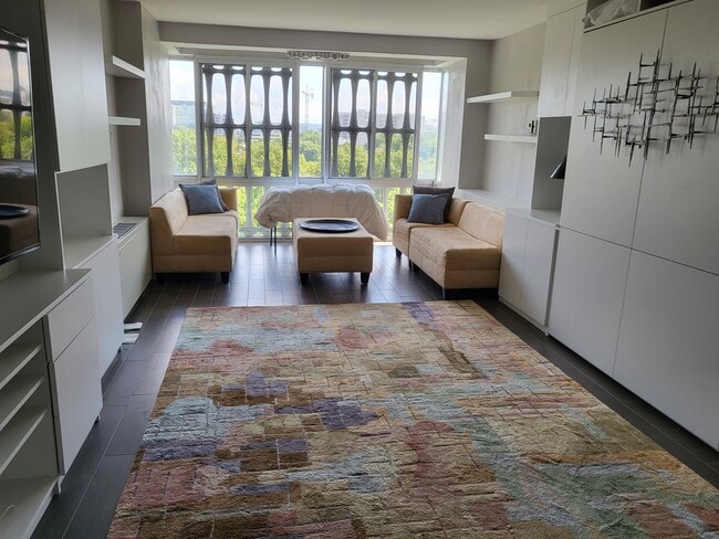 Photo - 1301 Delaware Ave SW Apartment