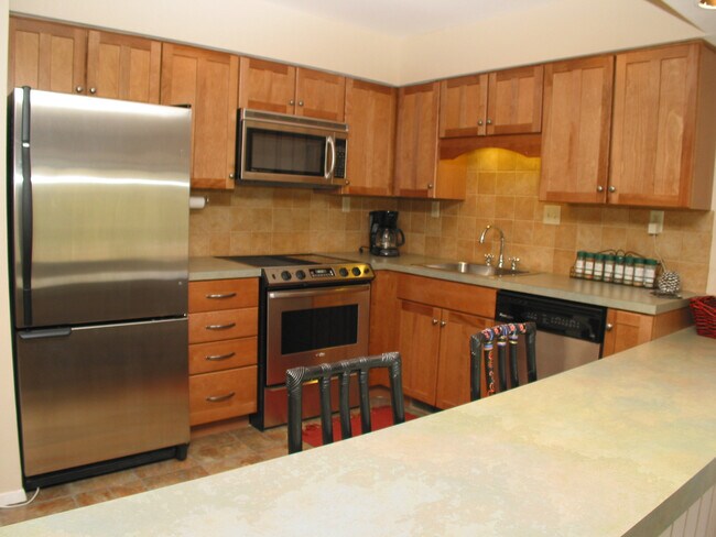 Building Photo - 246 Broken Lance Dr