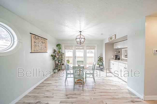 Building Photo - 12000 S Sunrise Cir