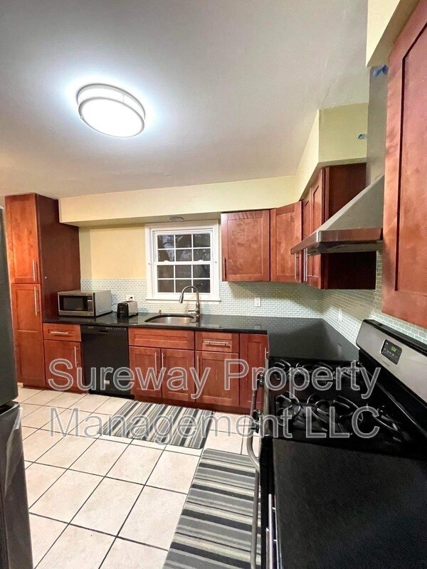 Foto del edificio - 339 Collier Ave