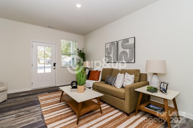 Foto del edificio - 929 Ranchero St