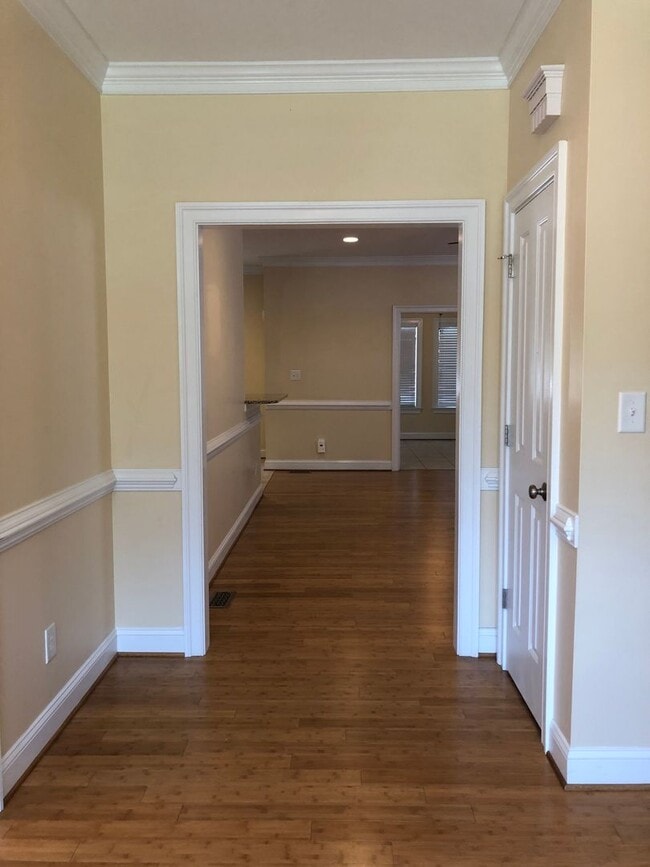 Building Photo - 116 Manhoac Run