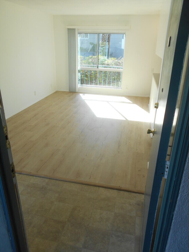 Foto del edificio - 325 Bay St.