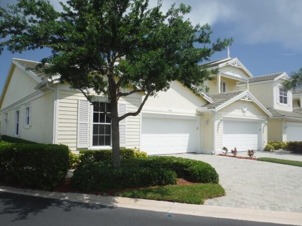 Foto del edificio - 906 Mariner Bay Blvd