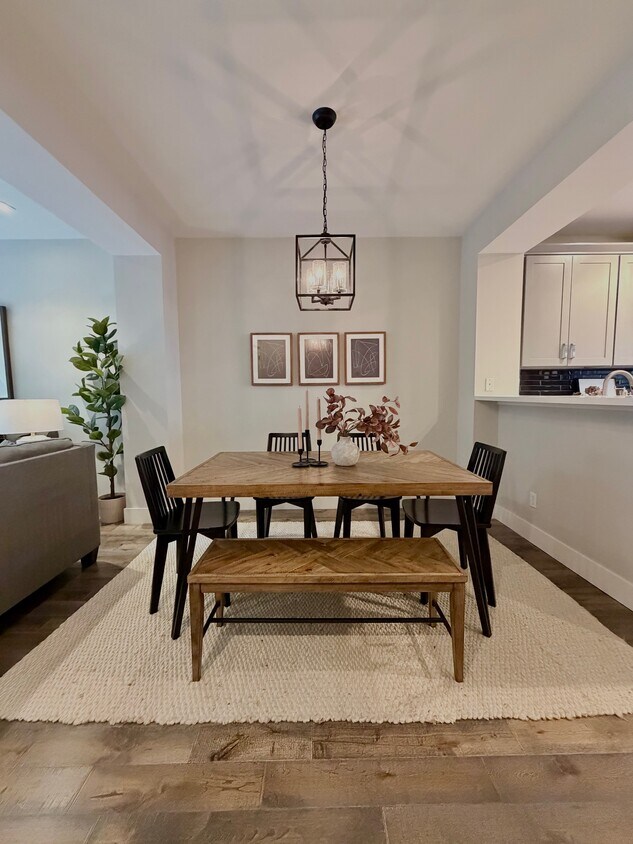 Comedor - 11855 NE 162nd Ln